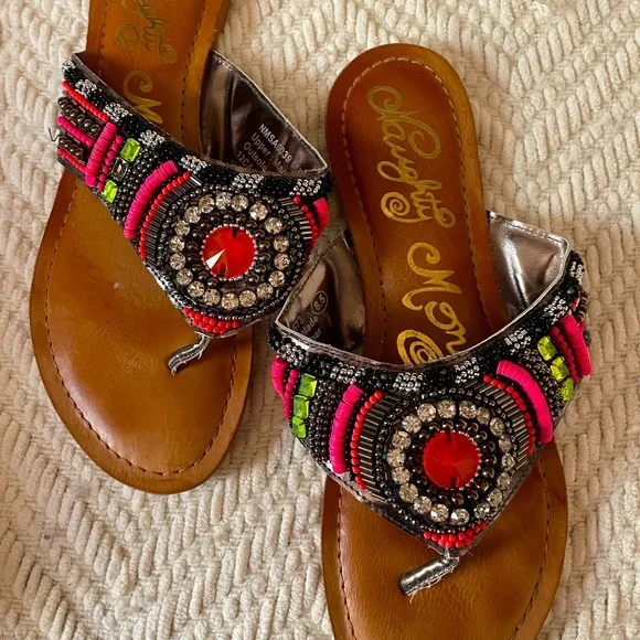 Naughty Monkey Electric Shine Fuchsia Thong Sandals - Picture 2 of 5